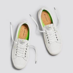 Cariuma Off-White Canvas Sneakers